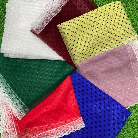 Puantiyeli örgü şallar