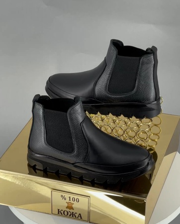 Women's leather shoes