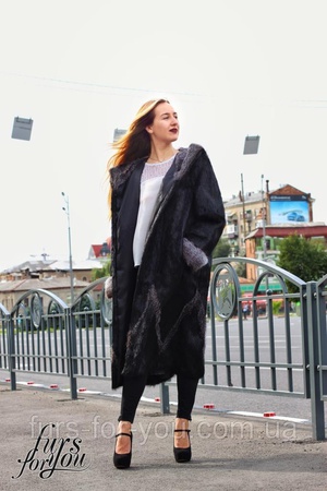 Doğal nutria kürkünden yapılmış kombine kürk manto