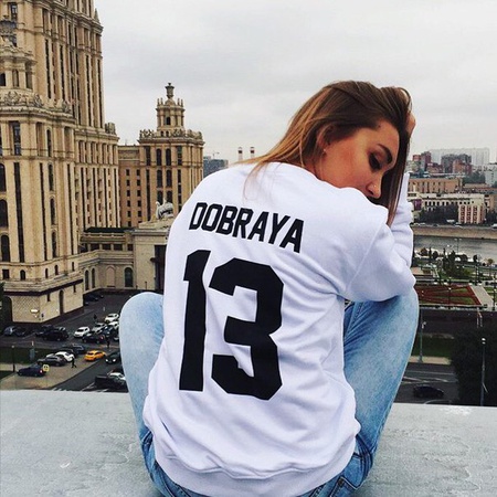 Женский именной свитшот с номером