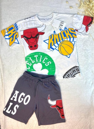 Футболка с шортами