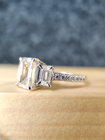 Engagement ring Sterling silver Ring with emerald CZ Diamond ring