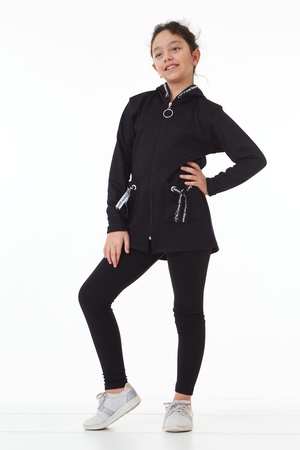 KAPÜŞONLU KIZ HIRKA