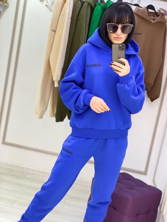 ثلاث قطع رياضية