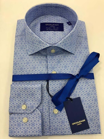 Erkeklerin gömlekleri