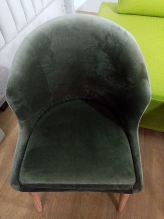 Folium upholstered chair