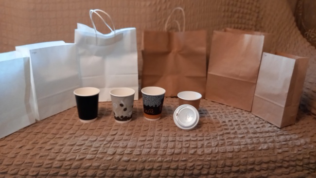 Кофе стаканы двухслойные и биоразлагаемые крафт пакеты с логотипом на заказ
