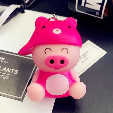 Брелок "Поросенок в кепке"