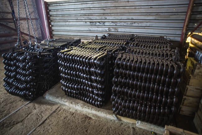 Запасные части для гусеничных тракторов, бульдозеров и экскаваторов