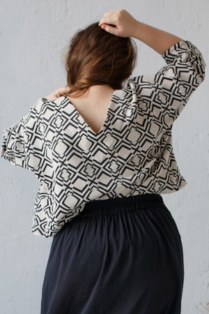 Кроп-Топ с геометрическим принтом