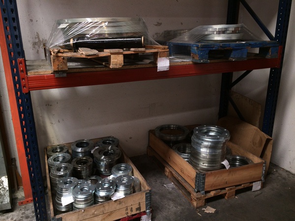 Kapatma ve kontrol vanaları.