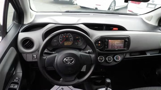 2017 Toyota Yaris LE Car