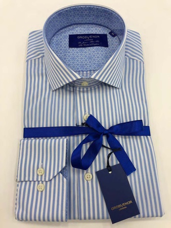 Erkeklerin gömlekleri