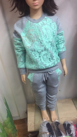 спортиный костюм девочки с гепюром