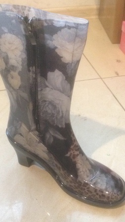 Резиновые сапоги