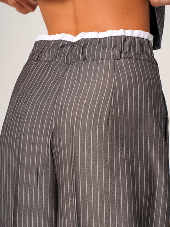 Костюм брючный с жилеткой