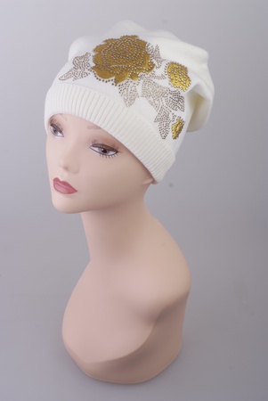 Kadın kışlık şapkalar