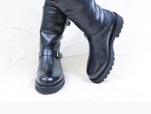 erkekler ve kadınlar için ayakkabılar