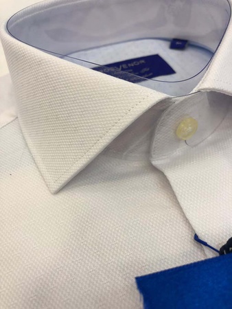 Erkeklerin gömlekleri