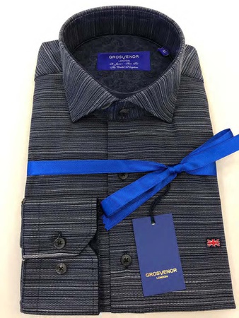 Erkeklerin gömlekleri