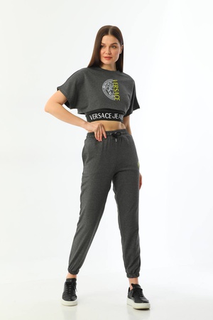 Женская спортивная одежда