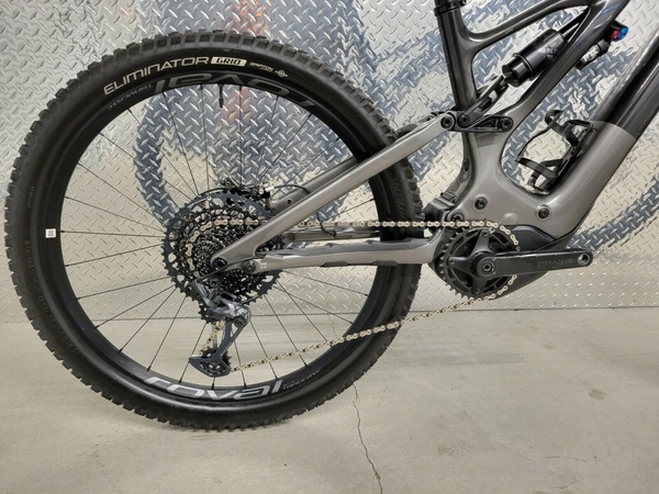 2022 Özel Turbo Levo Uzman Bisiklet