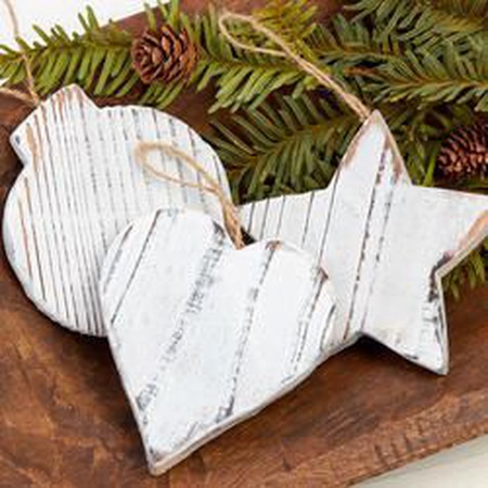 HANDCRAFTED CHRISTMAS HANGING ORNAMENTS