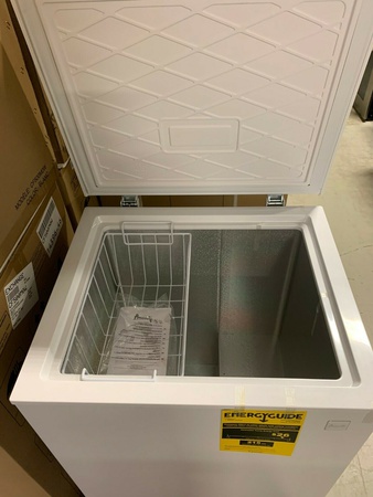 новый Аванти 5.0 Cu. футов Компактный морозильный ларь со сливом для разморозки CF500M0W