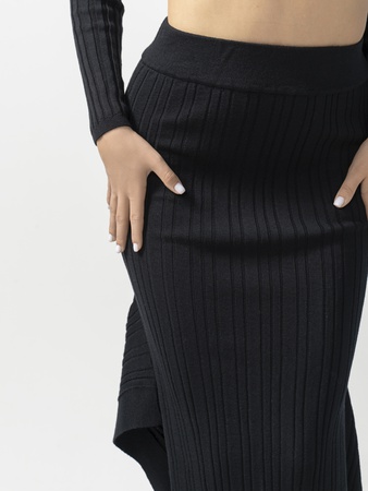 Трикотажная миди-юбка