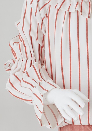 Блузка с длинными рукавами