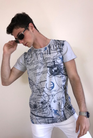 2089 МОДЕЛЬ МУЖСКАЯ ФУТБОЛКА 30/1 SÜPRRM С ПРИНТОМ