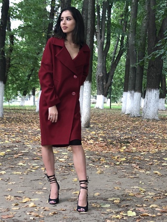 Женское пальто и костюмы