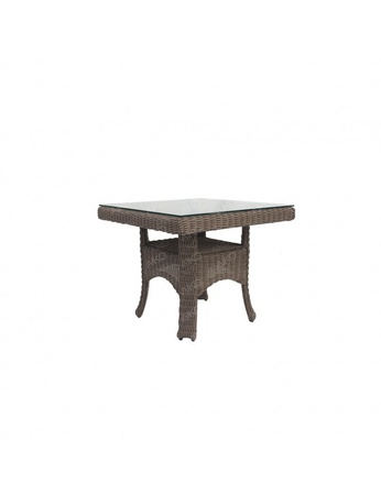 Kare yemek odası AIKO KORILIUS