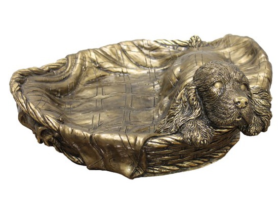 Статуэтка Спаниель в корзине