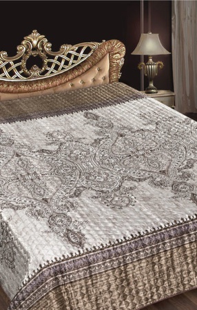 Yatak çarşafları, havlular, yastıklar, battaniyeler, yatak örtüleri, yatak takımları