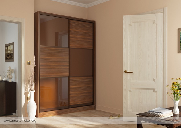 Шкаф-купе с коричневым стеклом