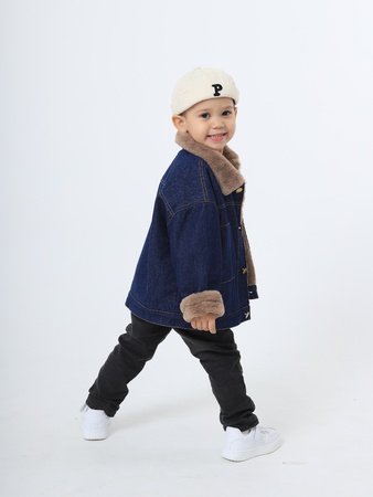 Джинсовая куртка с мехом