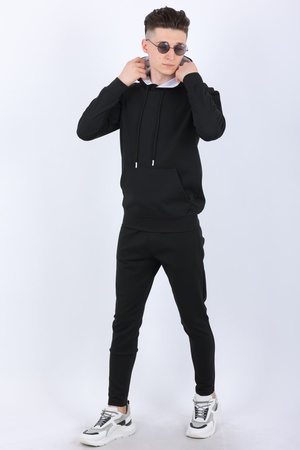 спортивный свитер