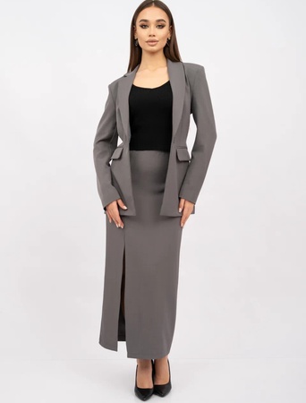 Костюм юбочный с разрезом