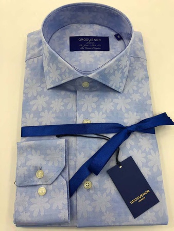 Erkeklerin gömlekleri