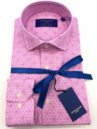 Erkeklerin gömlekleri