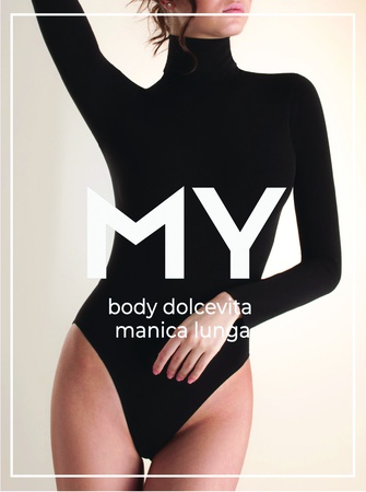 Uzun kollu ve dik yakalı kadın tulum