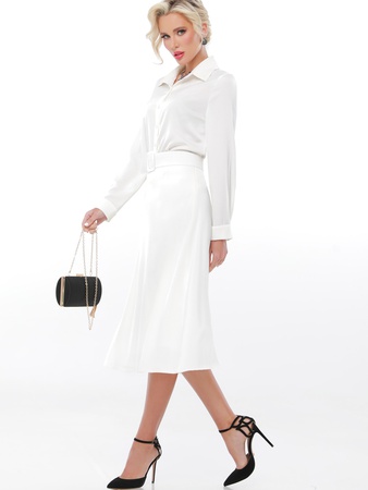 Офисный летний костюм с юбкой