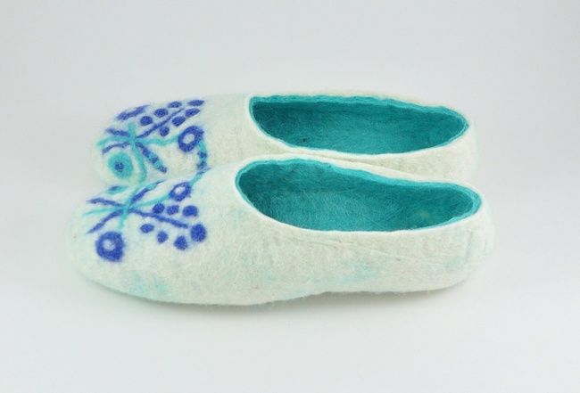 Войлочные тапочки «Гжель»