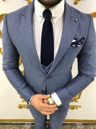 Одежда и аксессуары