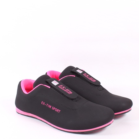 أحذية رياضية للمراهقين