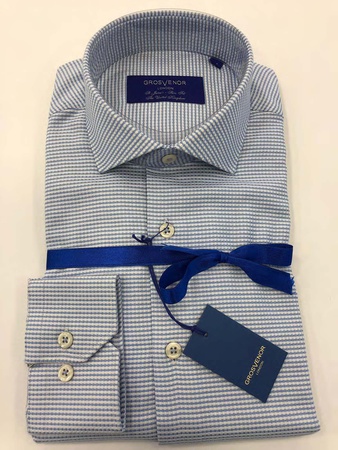 Erkeklerin gömlekleri