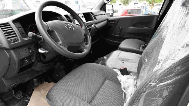 2019 Toyota Hiace High-Roof White Bus