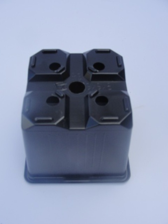 Горшок технический квадратный 9*9*8 см