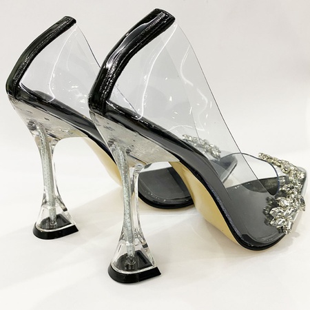 ЭЛЕГАНТНАЯ ОБУВЬ НА КАБЛУКЕ